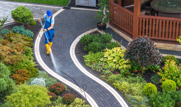 Best Commercial Pressure Washing  in Deerfield, IL